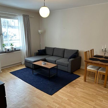 Trivsamma Lagenheter Med Fri Parkering Appartamento Stoccolma Esterno foto
