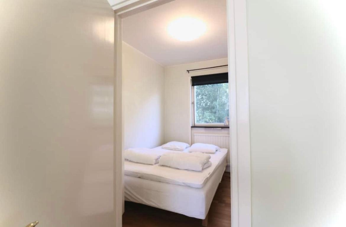 Trivsamma Lagenheter Med Fri Parkering Appartamento Stoccolma Esterno foto
