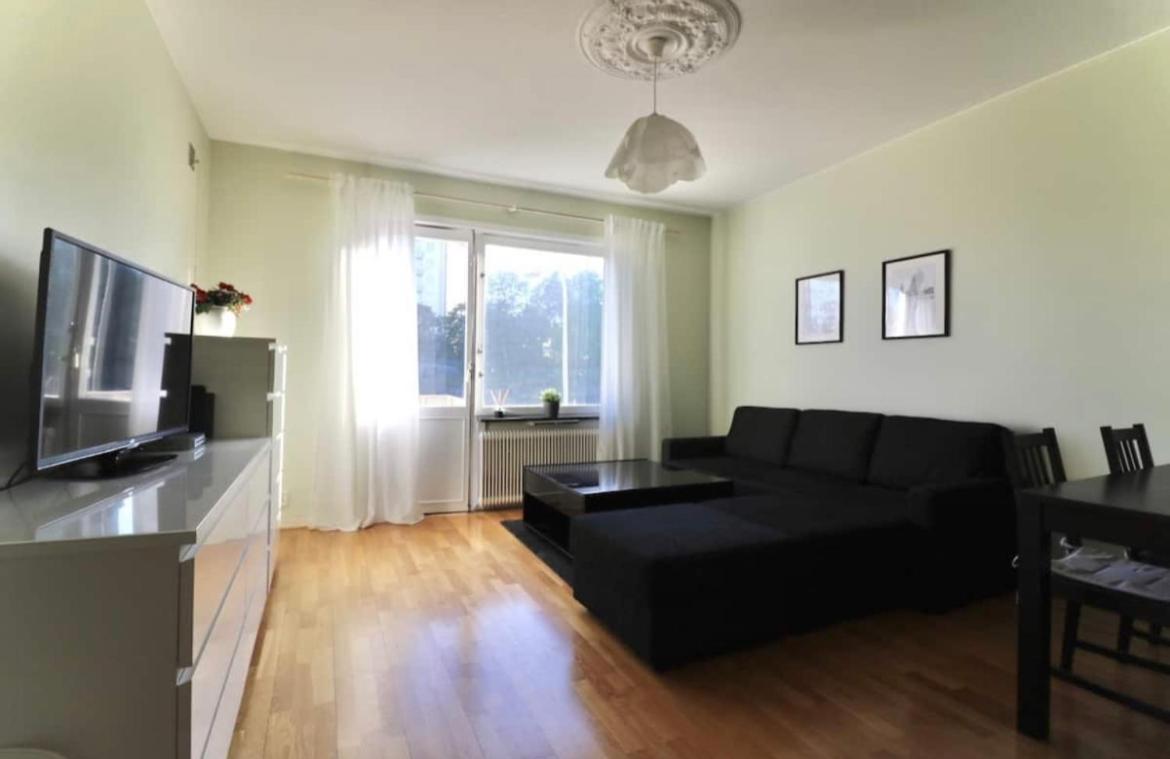 Trivsamma Lagenheter Med Fri Parkering Appartamento Stoccolma Esterno foto