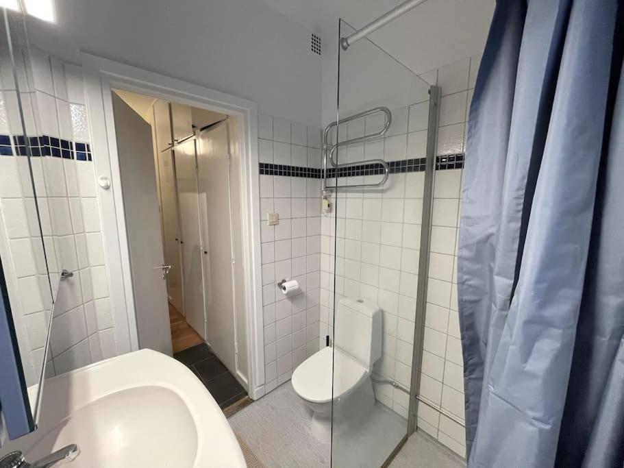 Trivsamma Lagenheter Med Fri Parkering Appartamento Stoccolma Esterno foto