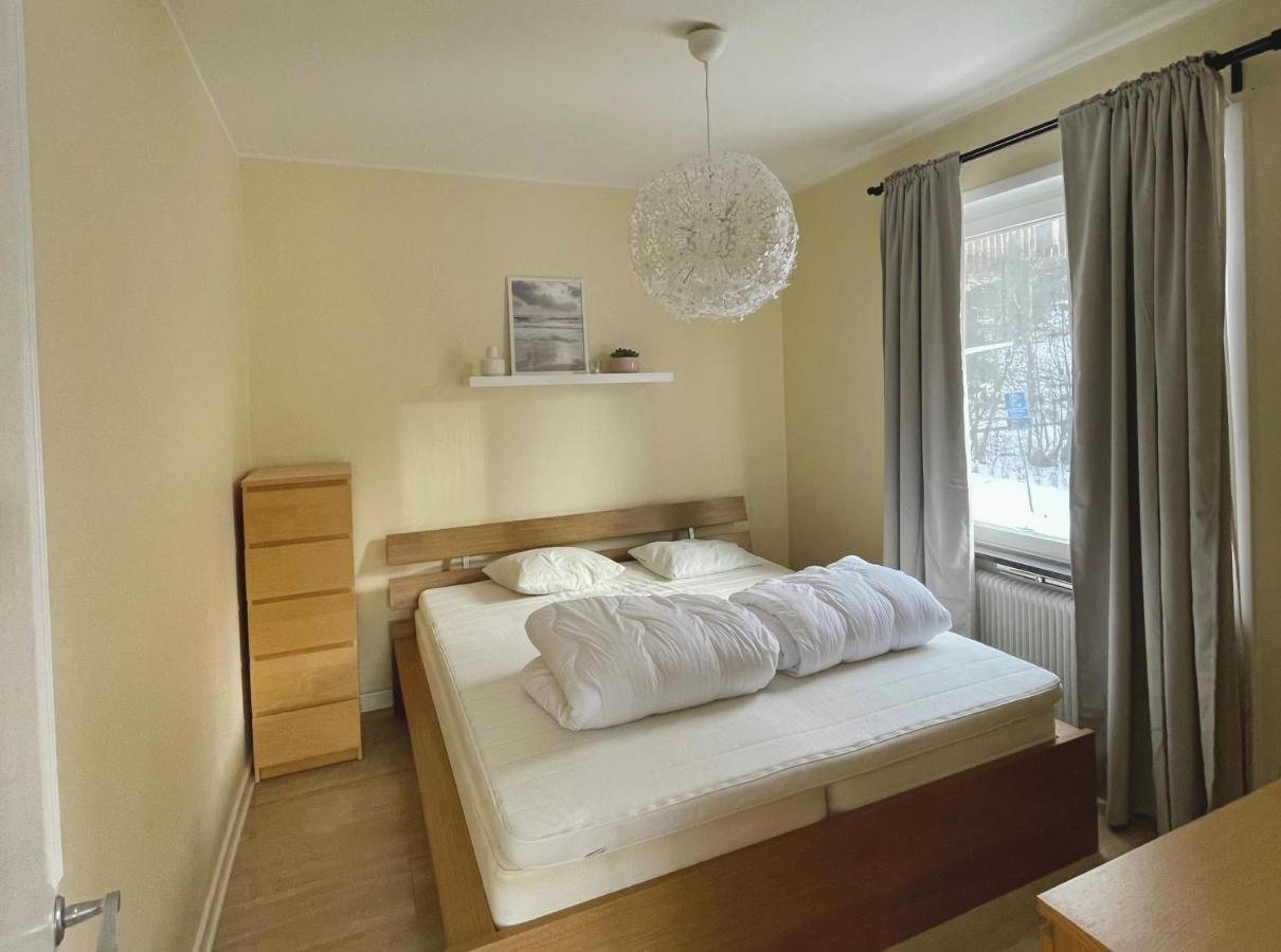 Trivsamma Lagenheter Med Fri Parkering Appartamento Stoccolma Esterno foto