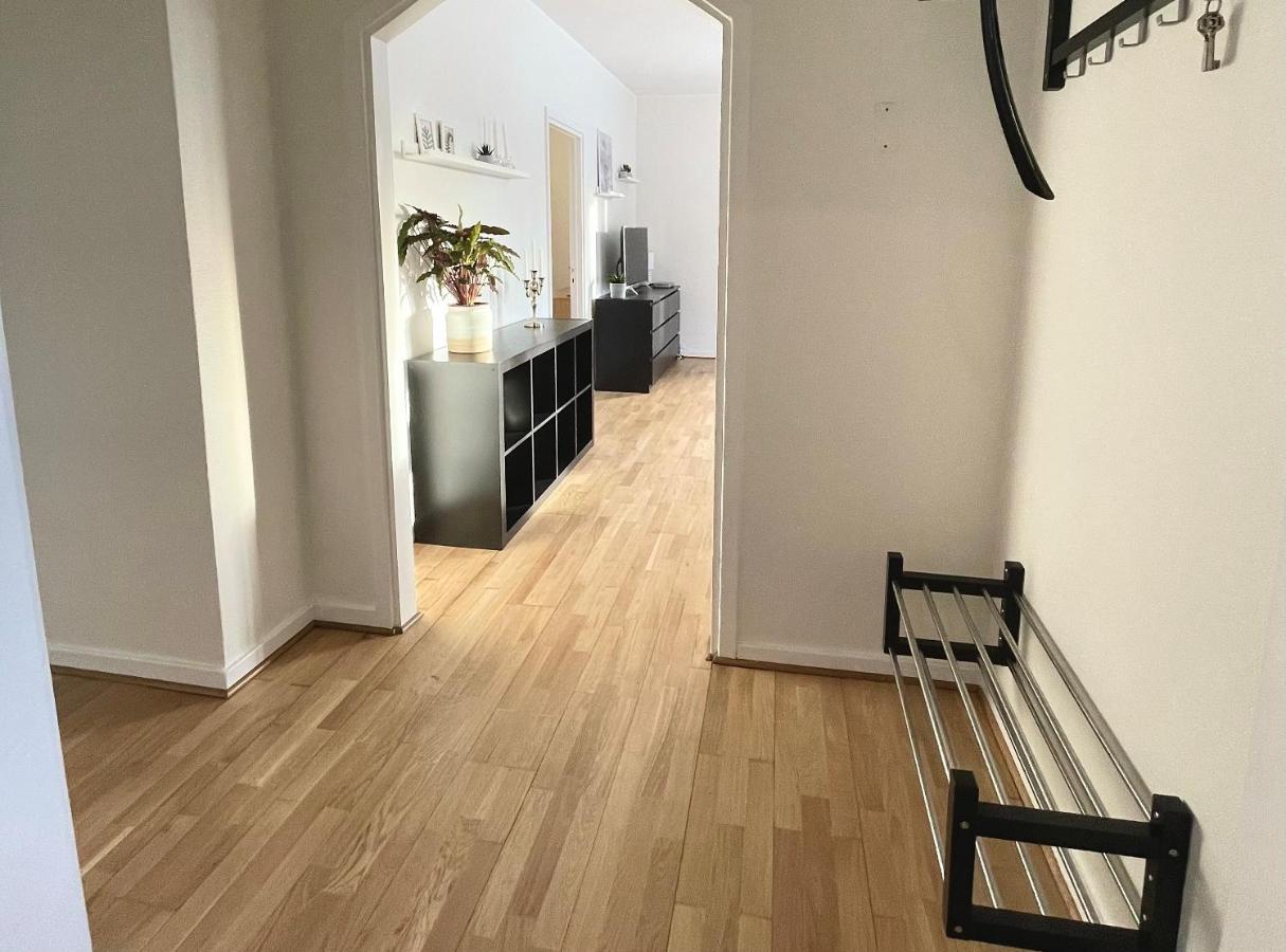 Trivsamma Lagenheter Med Fri Parkering Appartamento Stoccolma Esterno foto