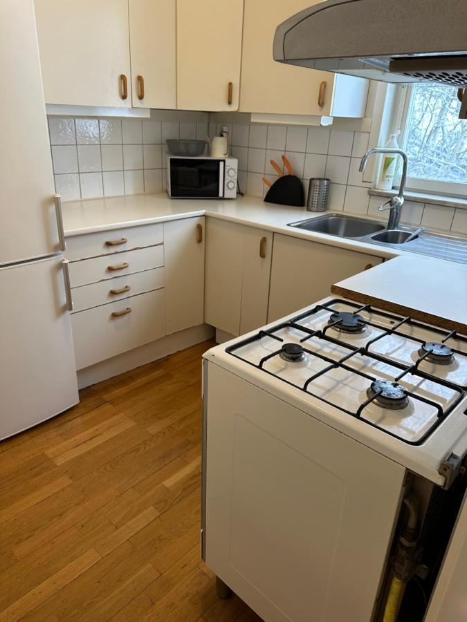 Trivsamma Lagenheter Med Fri Parkering Appartamento Stoccolma Esterno foto